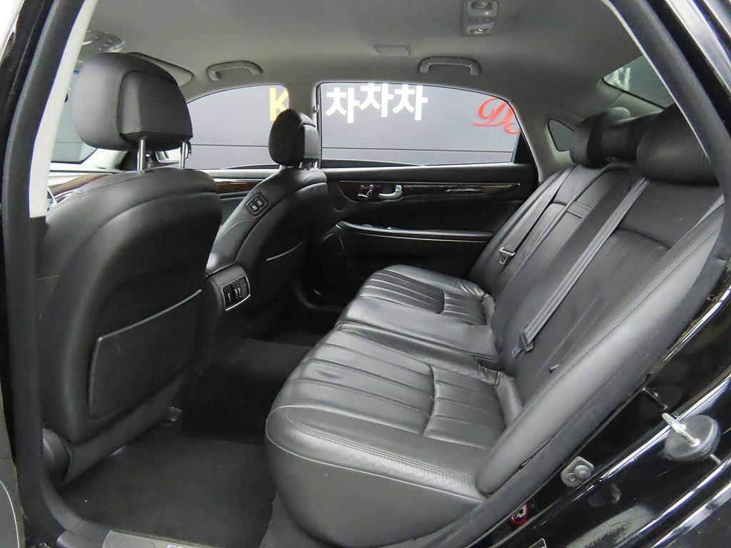 HYUNDAI Equus - Vista 6