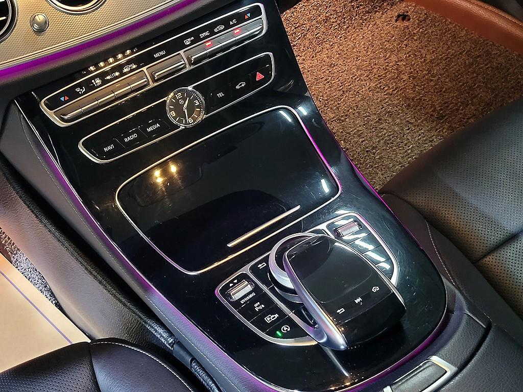 Mercedes Benz E class 2017 Negro - Importación desde Corea - HF Imports Iquique - Foto 17