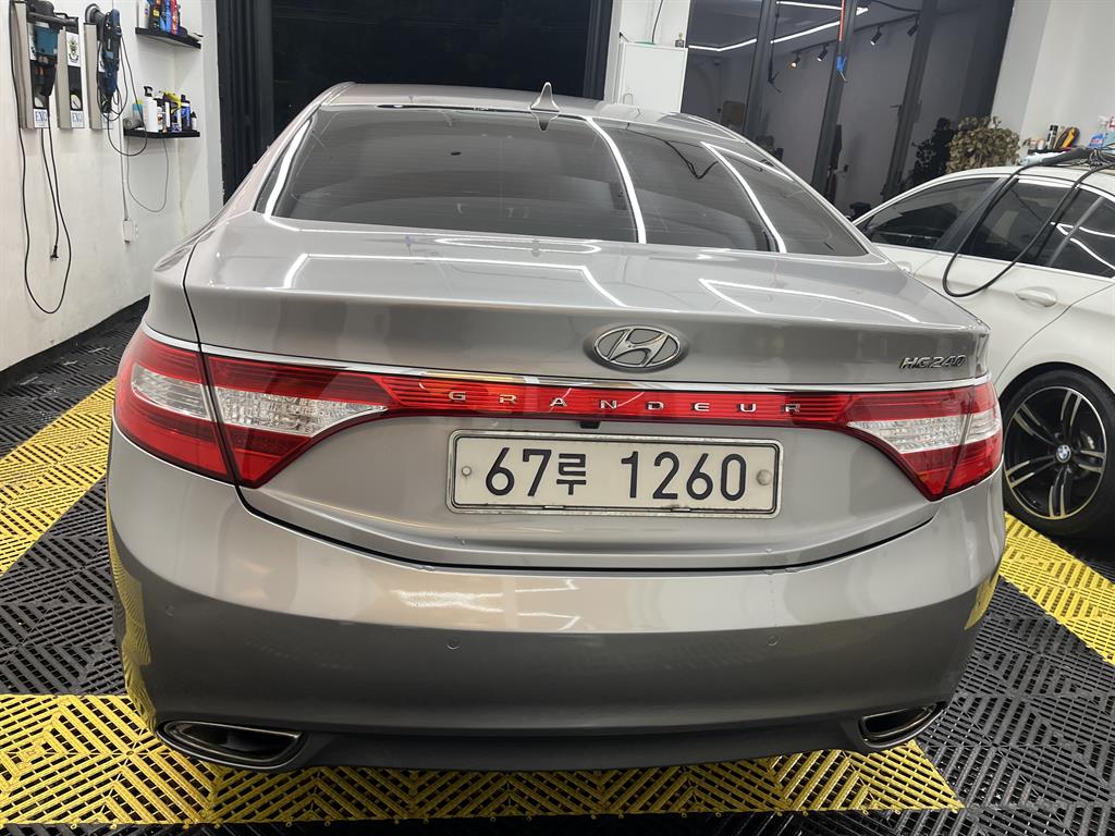 HYUNDAI Grandeur - Vista 5