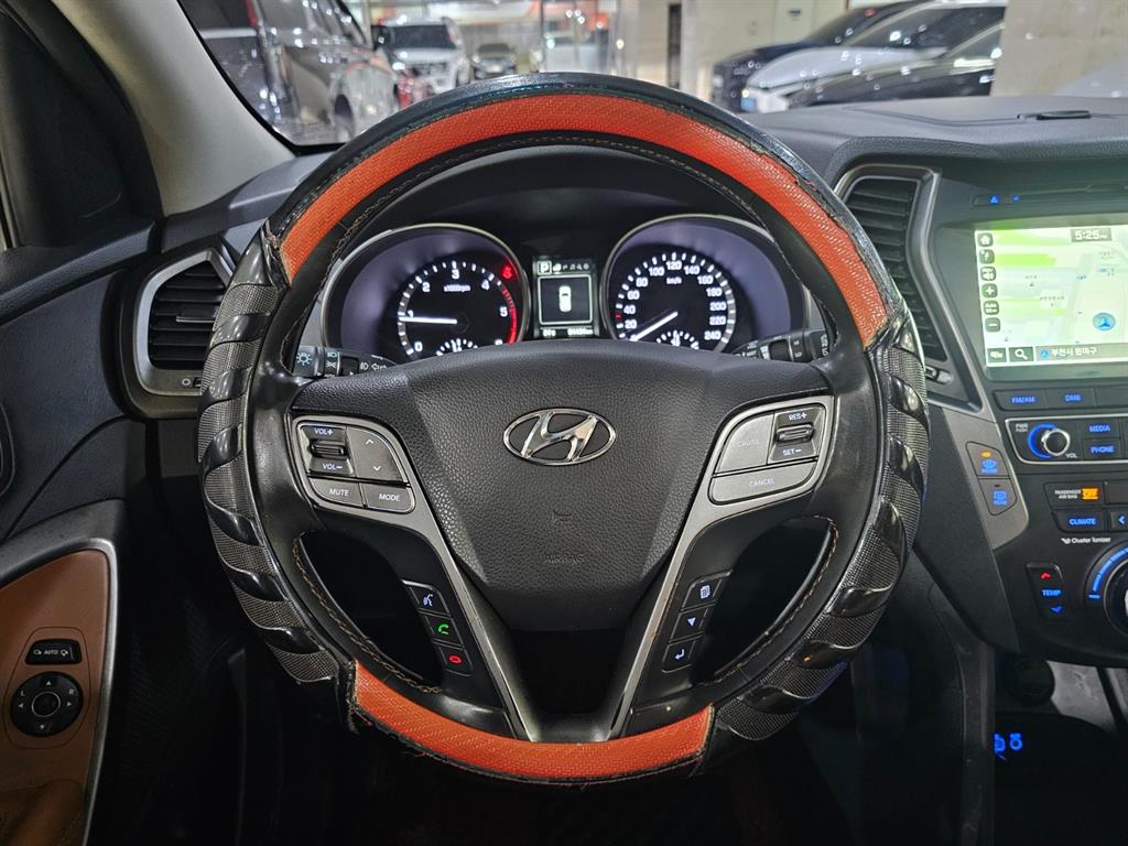 HYUNDAI Santa Fe - Vista 7