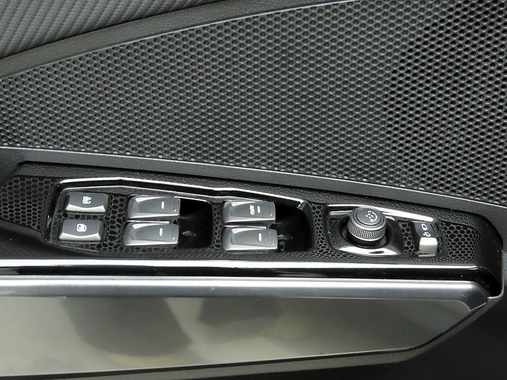 Ssangyong Tivoli - Vista 11