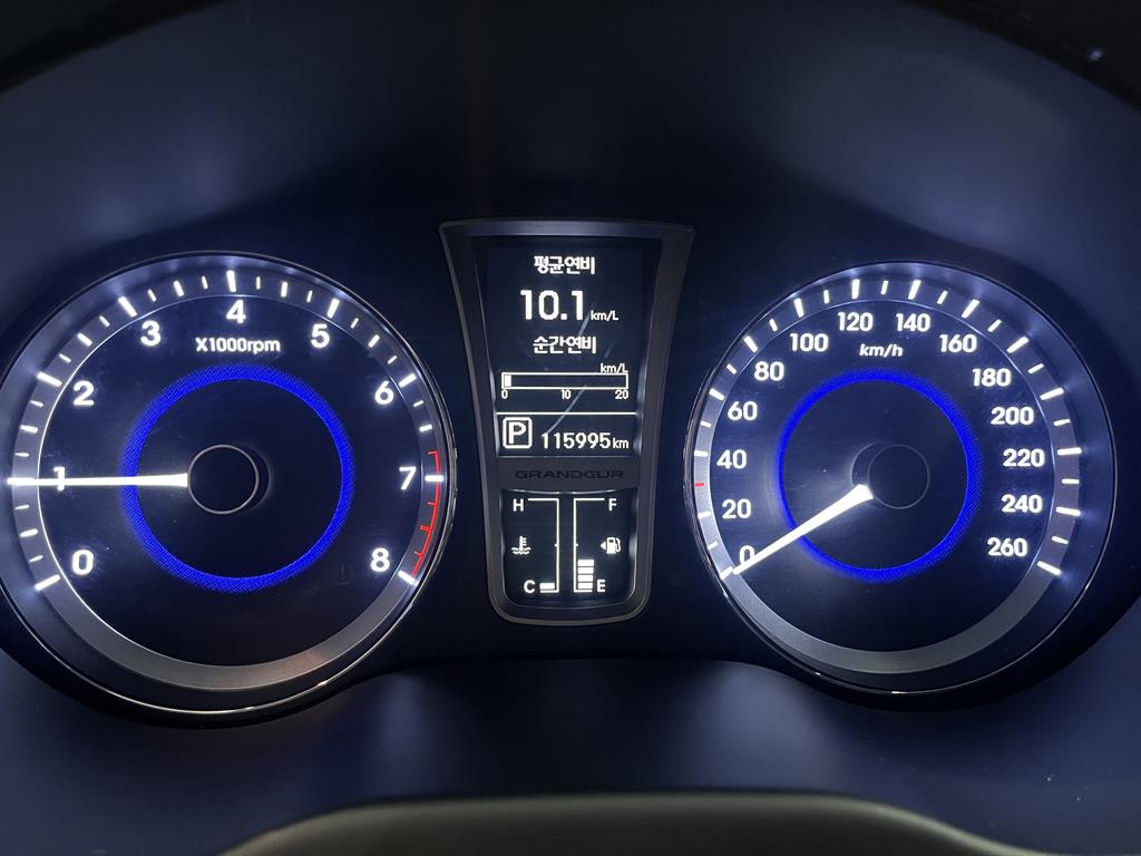 HYUNDAI Grandeur - Vista 10