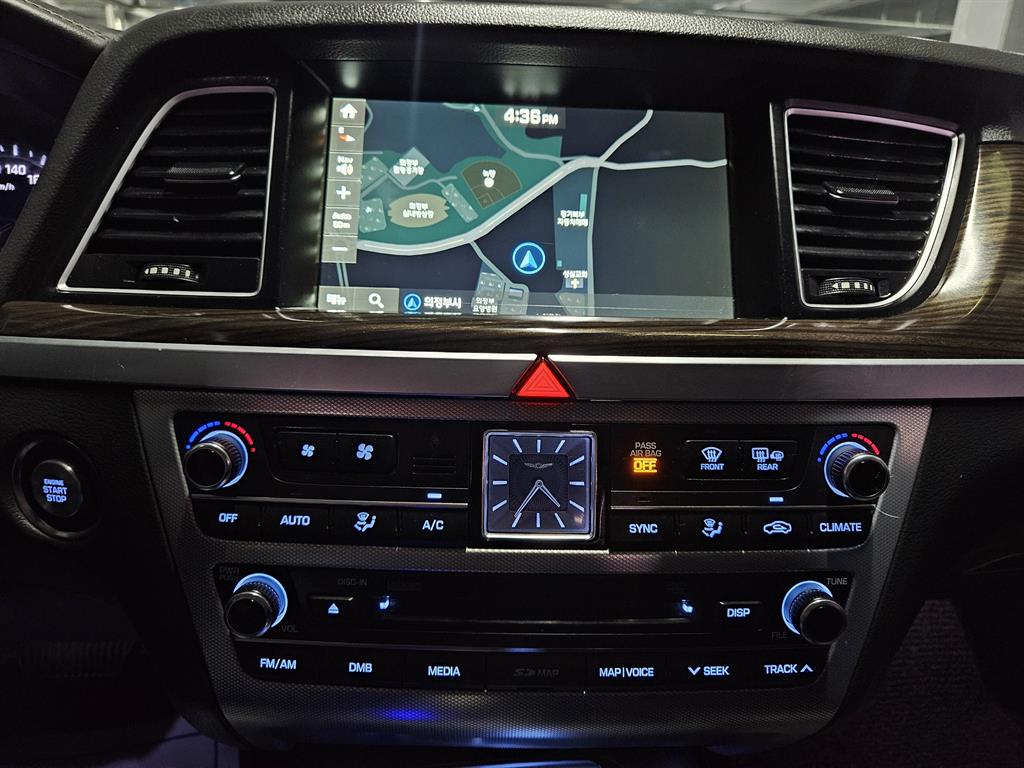 Genesis G80 - Vista 6