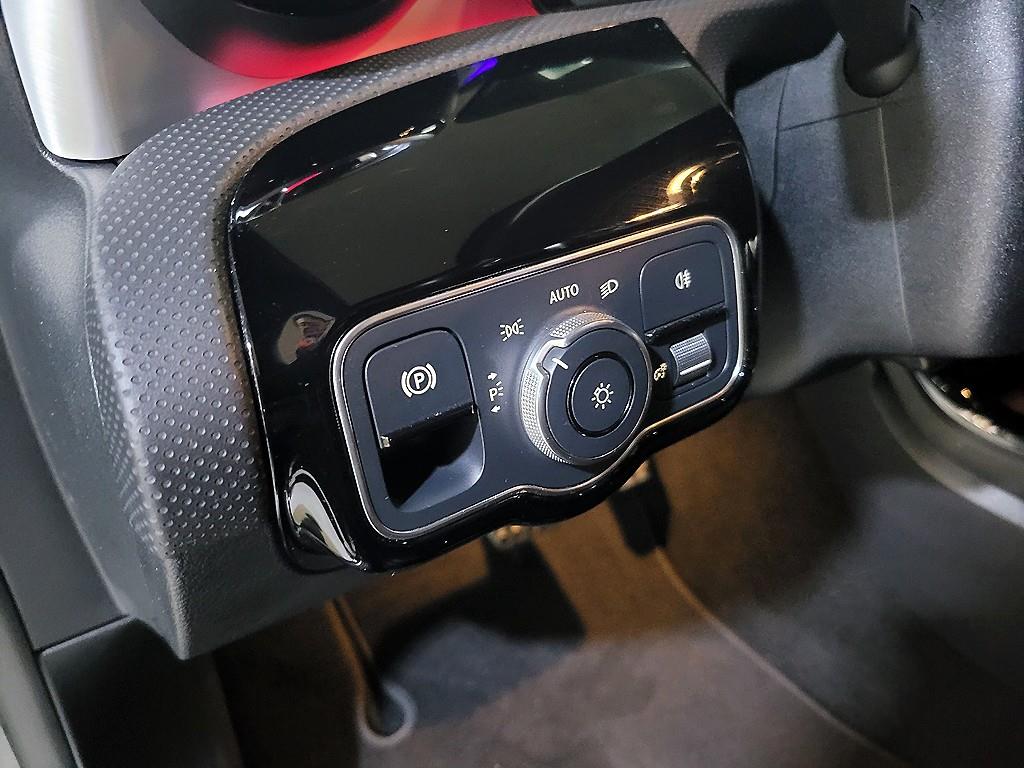 Mercedes Benz CLA Class 2023 Negro - Importación desde Corea - HF Imports Iquique - Foto 14