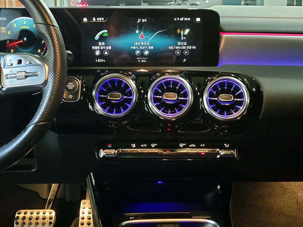 Mercedes Benz CLA Class - Vista 11