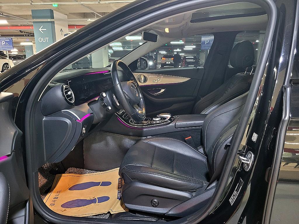 Mercedes Benz E class - Vista 7