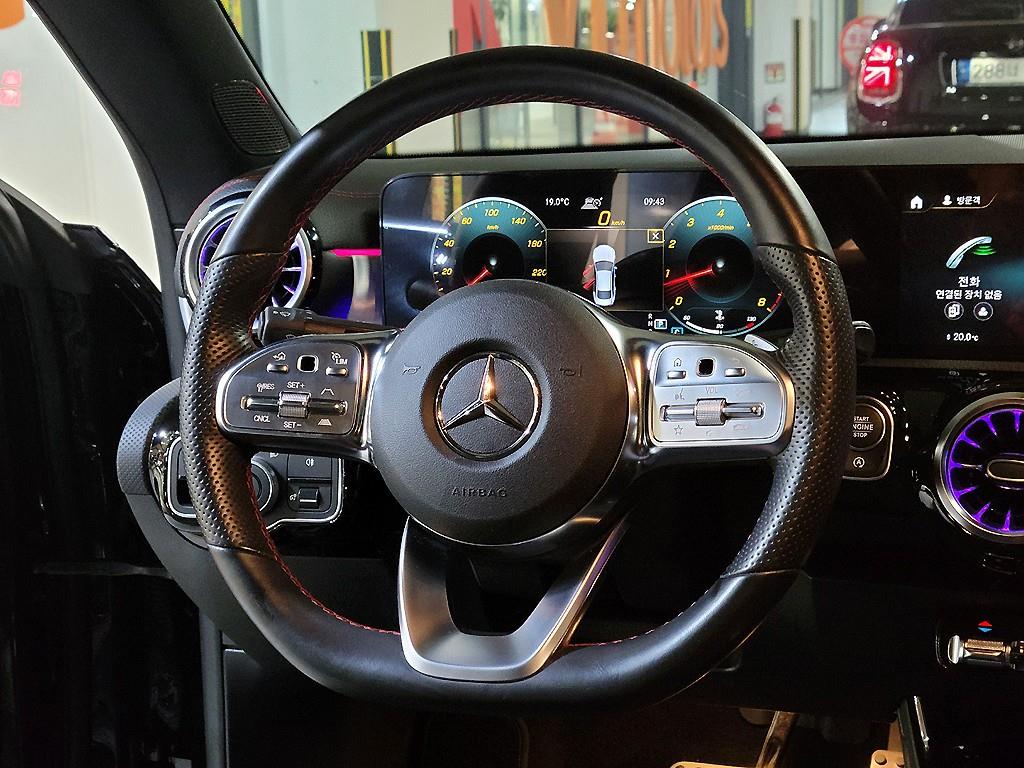 Mercedes Benz CLA Class - Vista 9