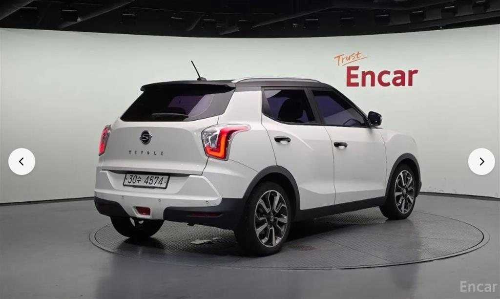 Ssangyong Tivoli - Vista 2