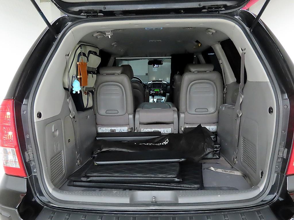 KIA Carnival - Vista 5