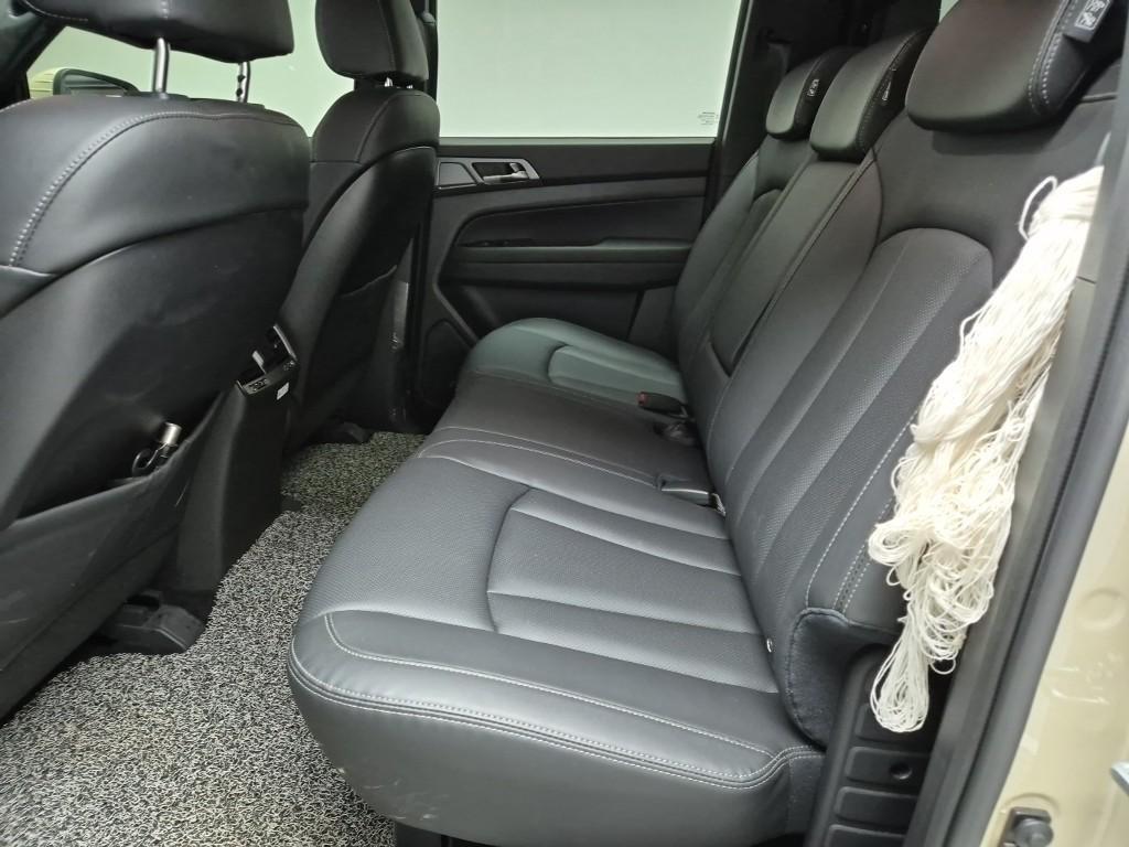 Ssangyong Rexton - Vista 12