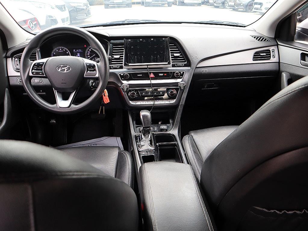 HYUNDAI Sonata - Vista 9