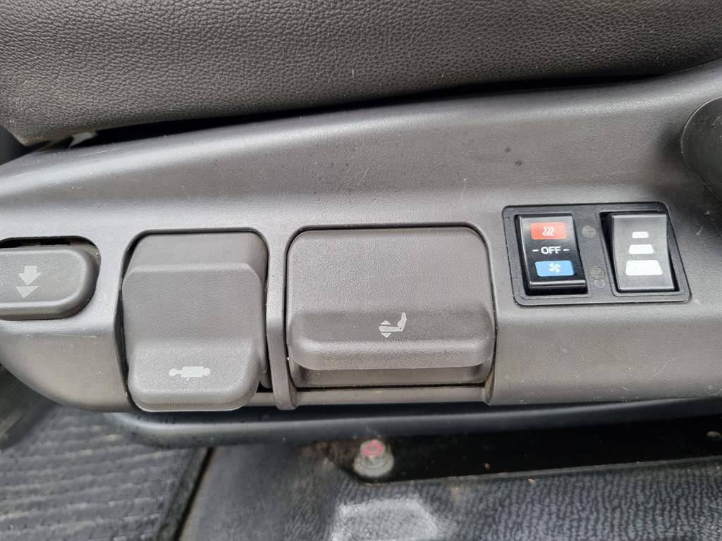 medium and large cargo truck - Vista 11