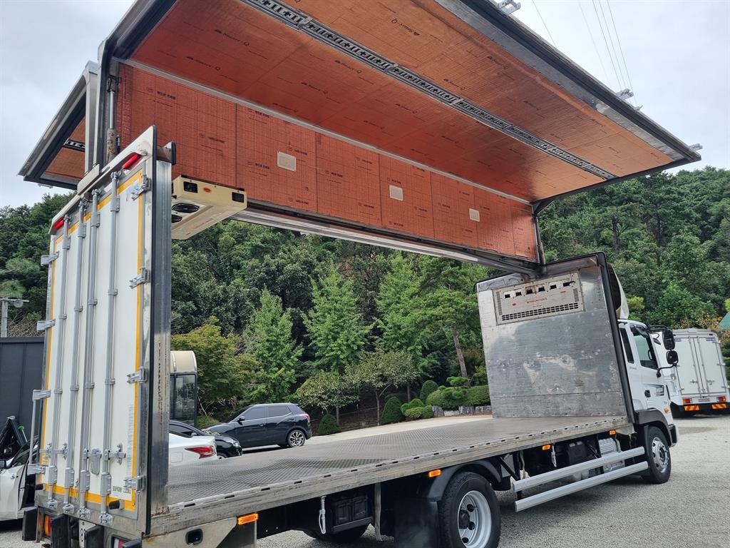 medium and large cargo truck 2020 Blanco - Importación desde Corea - HF Imports Iquique - Foto 17