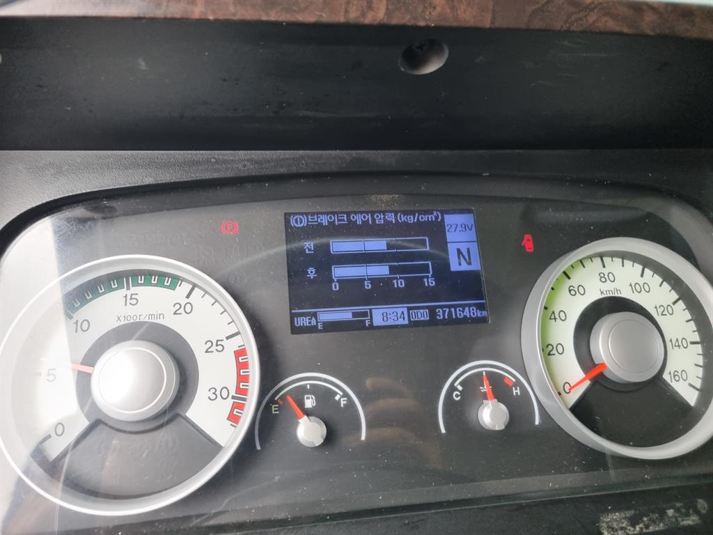 medium and large cargo truck - Vista 6