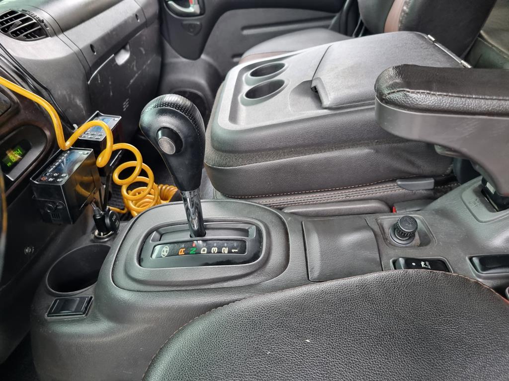 medium and large cargo truck - Vista 8