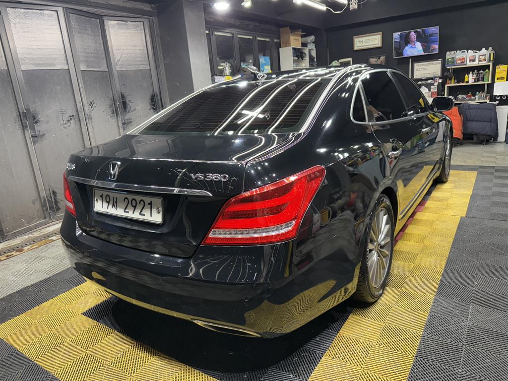 HYUNDAI Equus - Vista 4