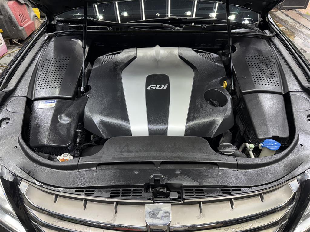 HYUNDAI Equus - Vista 5