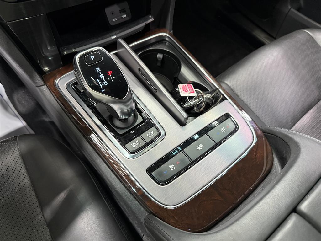 HYUNDAI Equus - Vista 8