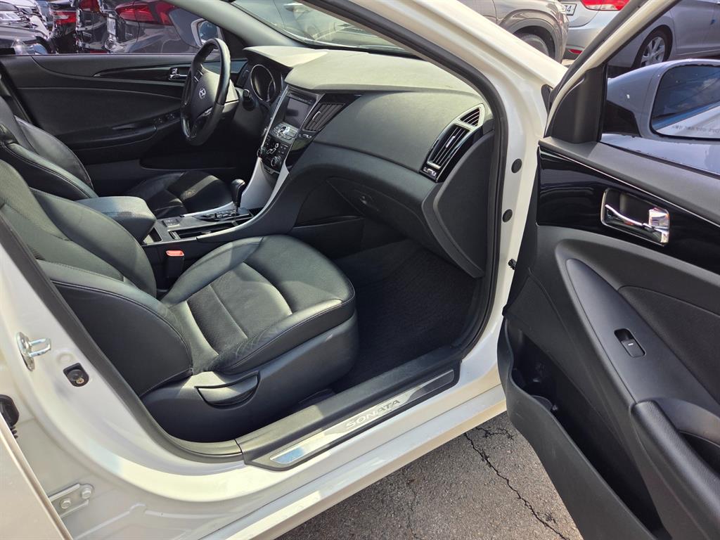 HYUNDAI Sonata - Vista 7