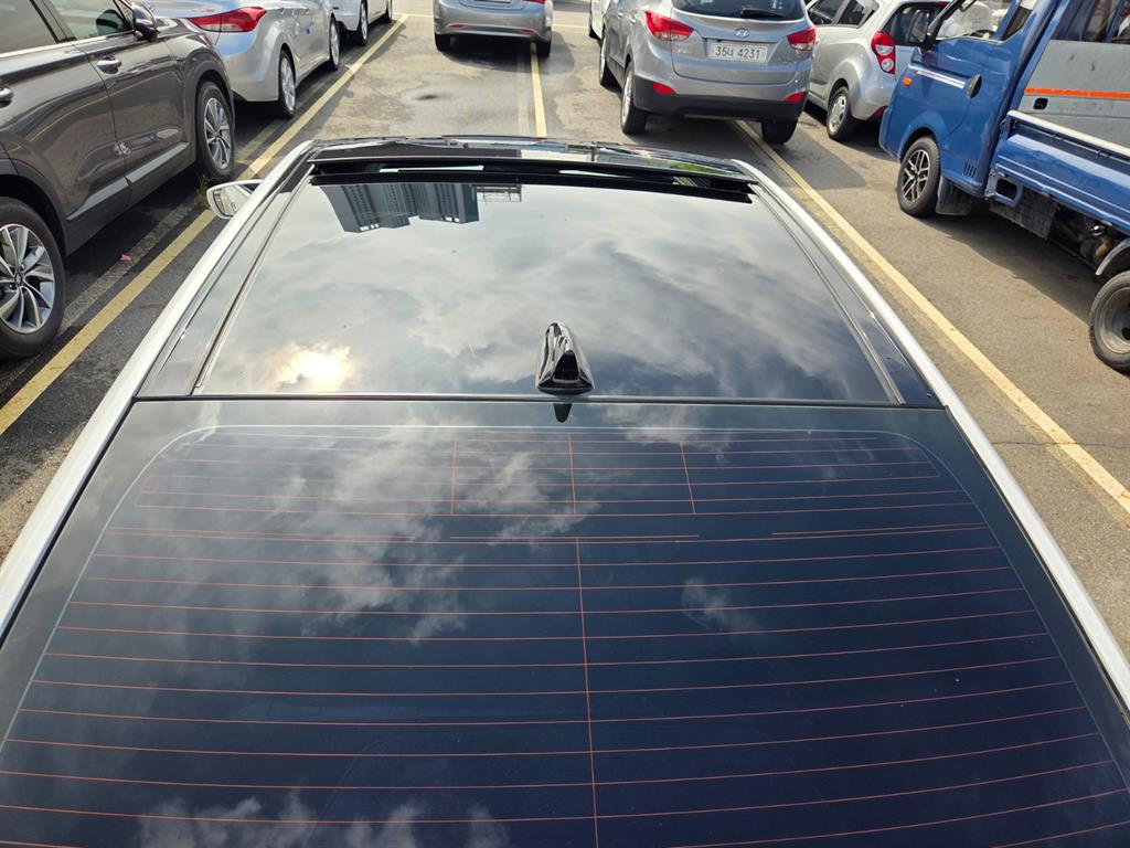 HYUNDAI Sonata - Vista 6