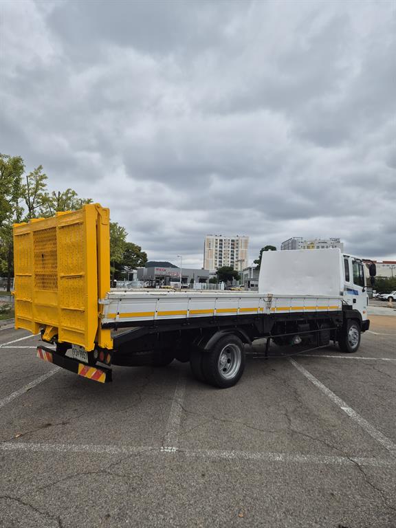 medium and large cargo Lekka - Vista 8