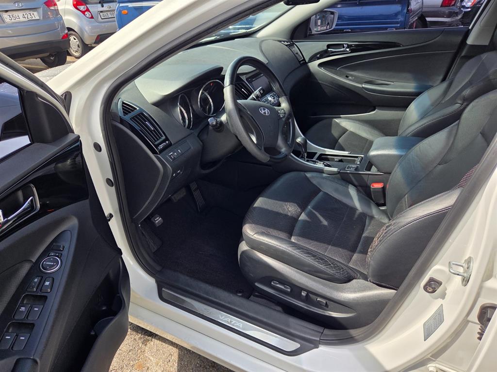 HYUNDAI Sonata - Vista 11