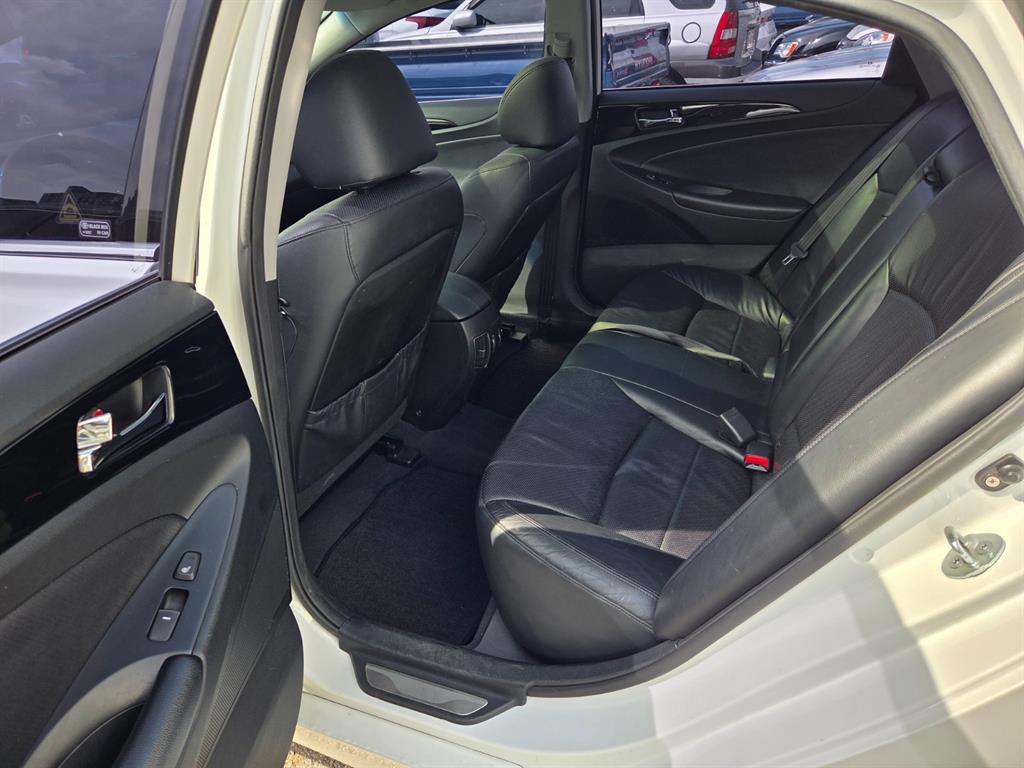 HYUNDAI Sonata - Vista 10