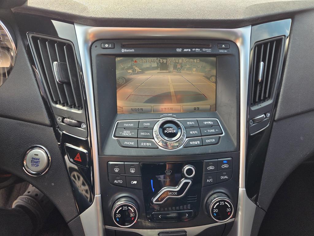 HYUNDAI Sonata - Vista 12