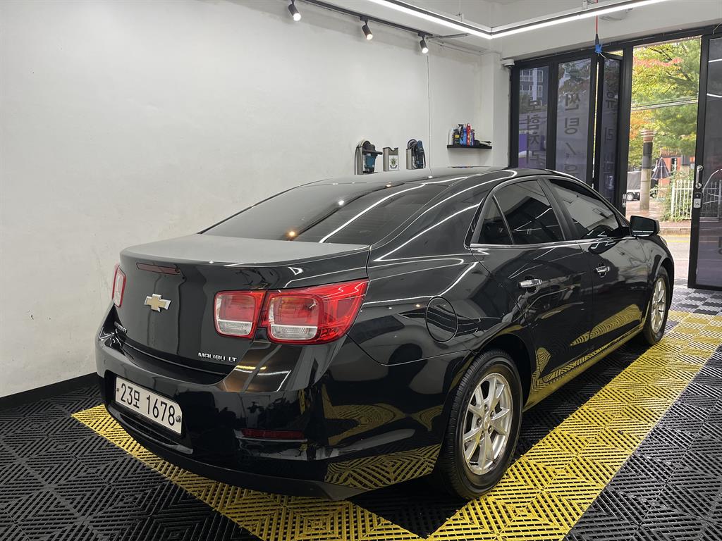 Chevrolet Malibu - Vista 4