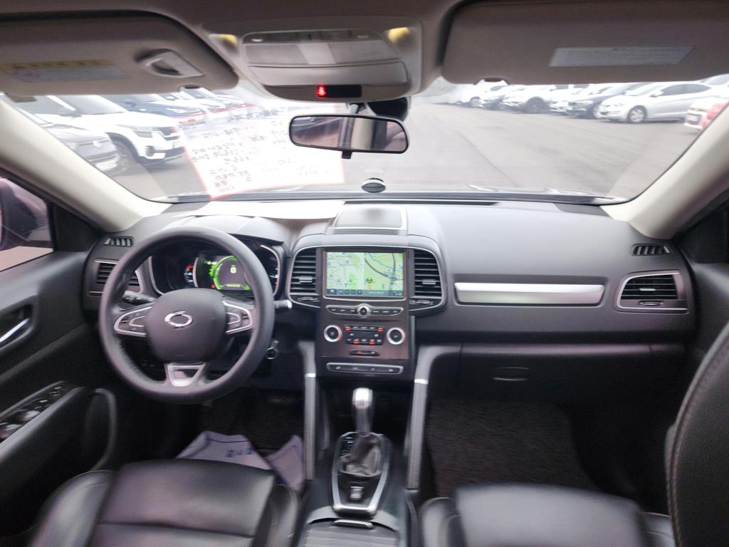 SAMSUNG QM6 - Vista 9