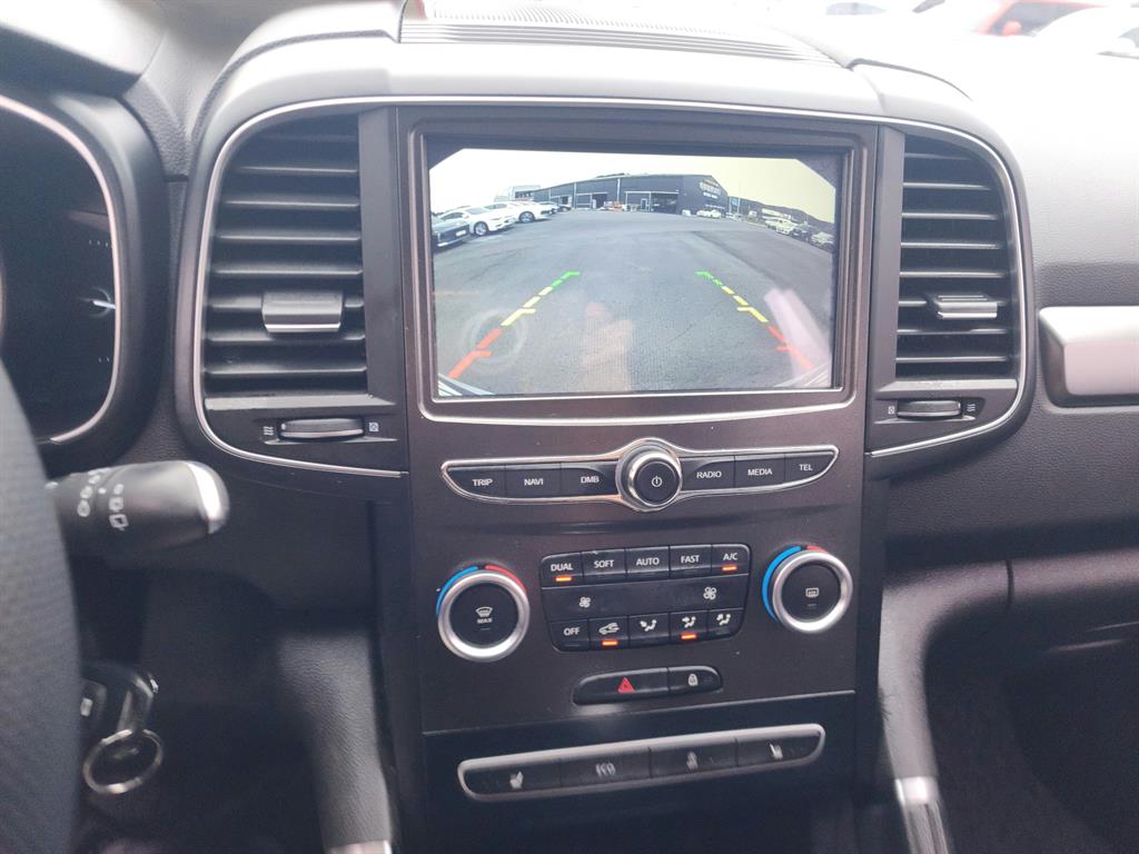 SAMSUNG QM6 - Vista 10