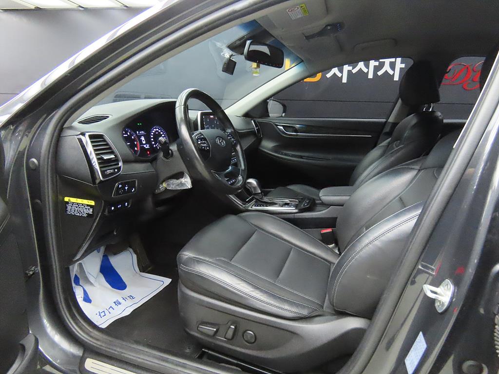 HYUNDAI Grandeur - Vista 5