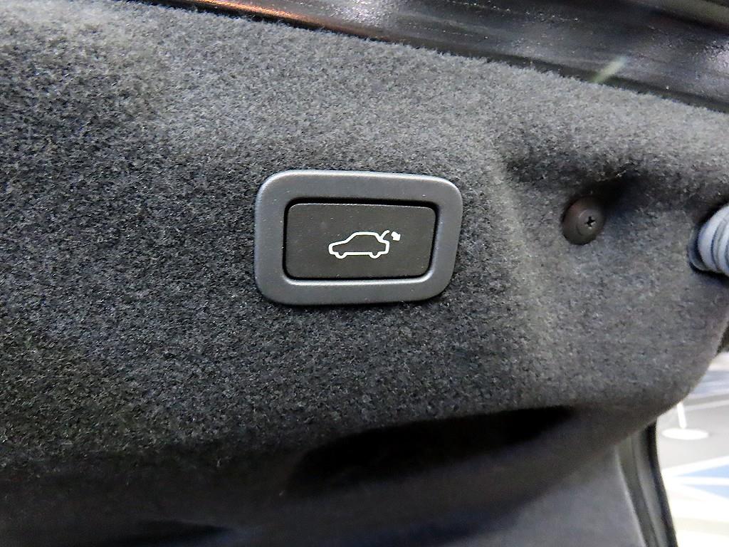 Jaguar XE 2016 Negro - Importación desde Corea - HF Imports Iquique - Foto 18