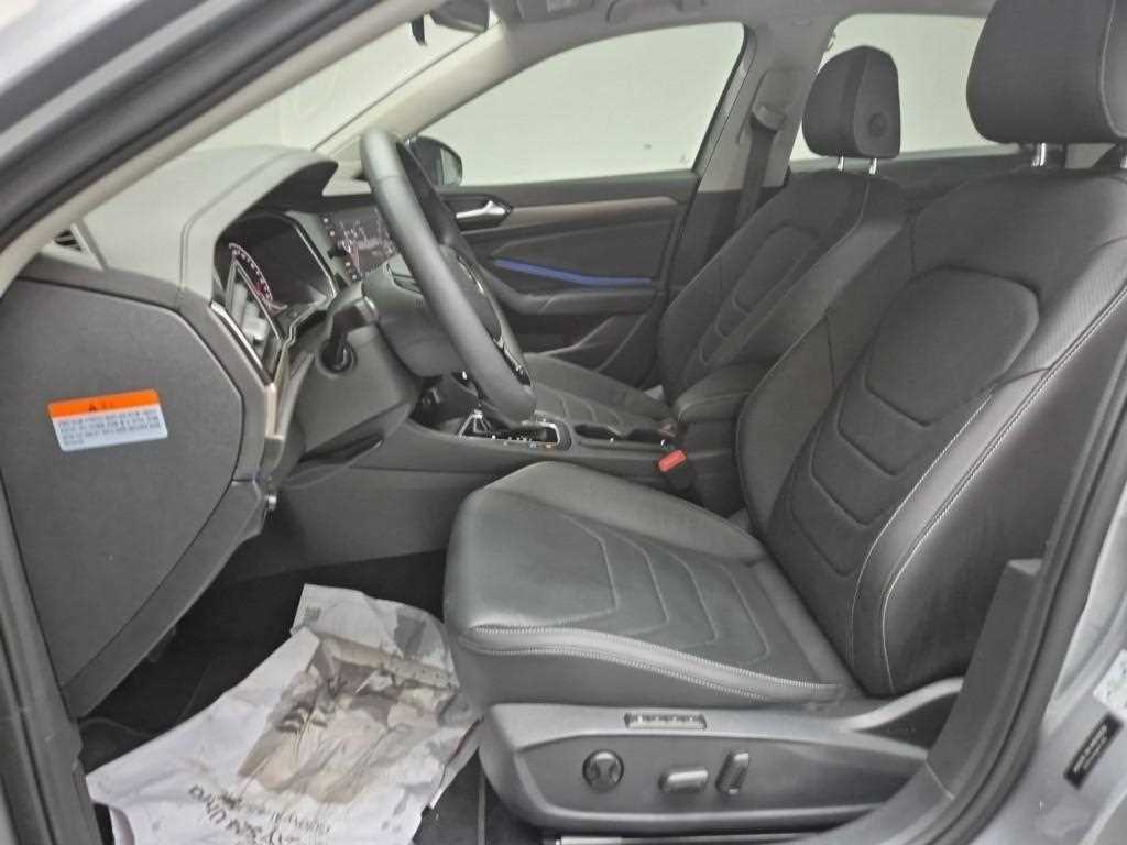 Volkswagen Jetta - Vista 11