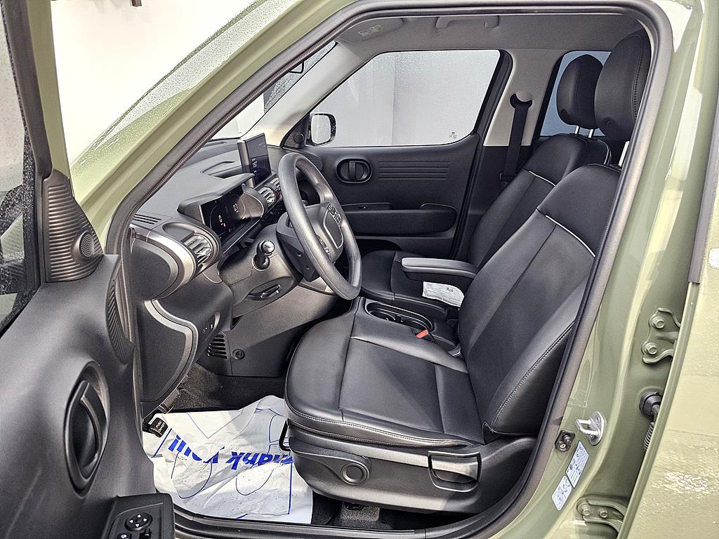 HYUNDAI Casper - Vista 8