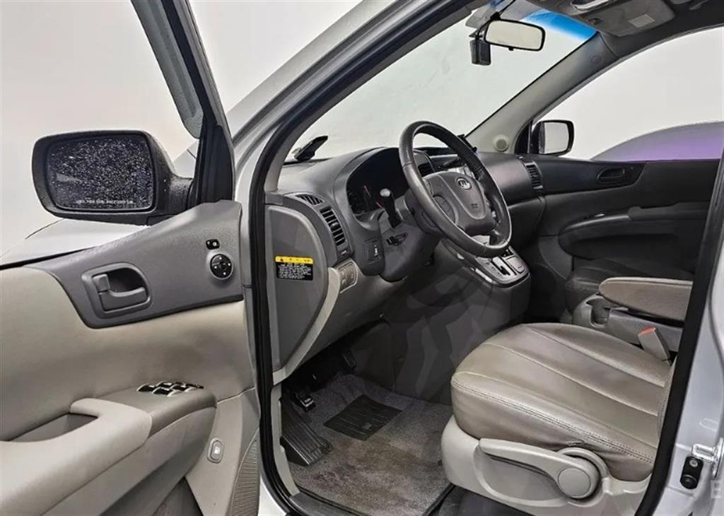 KIA Carnival 2011 Gris - Importación desde Corea - HF Imports Iquique - Foto 17