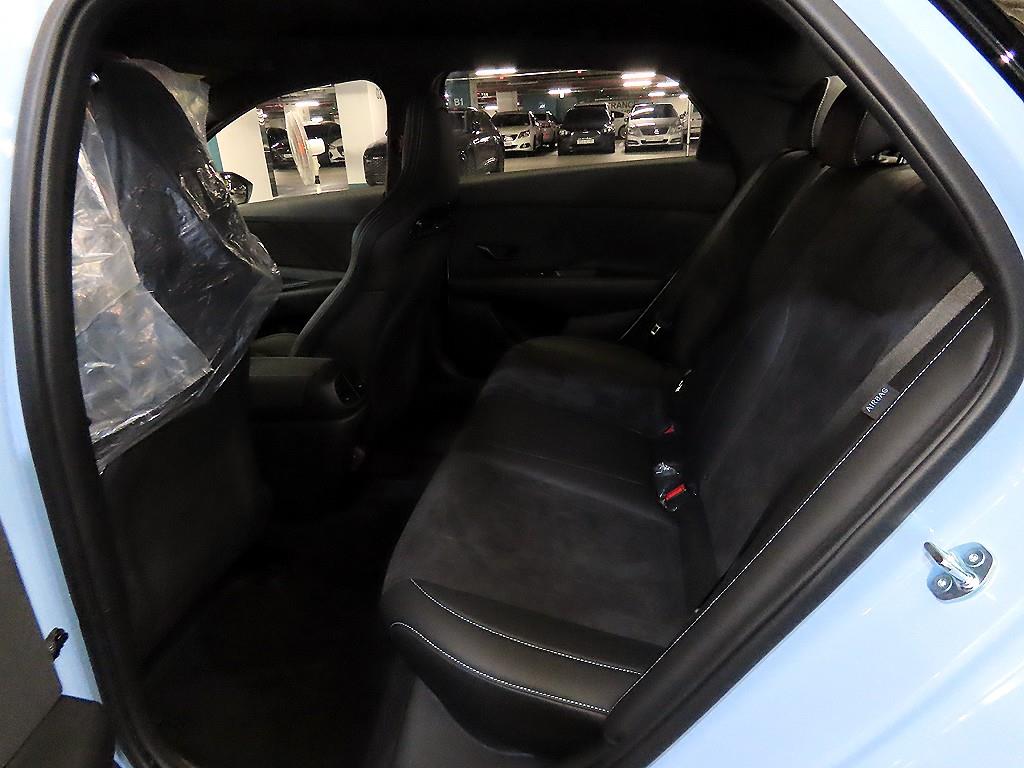 HYUNDAI Avante - Vista 7