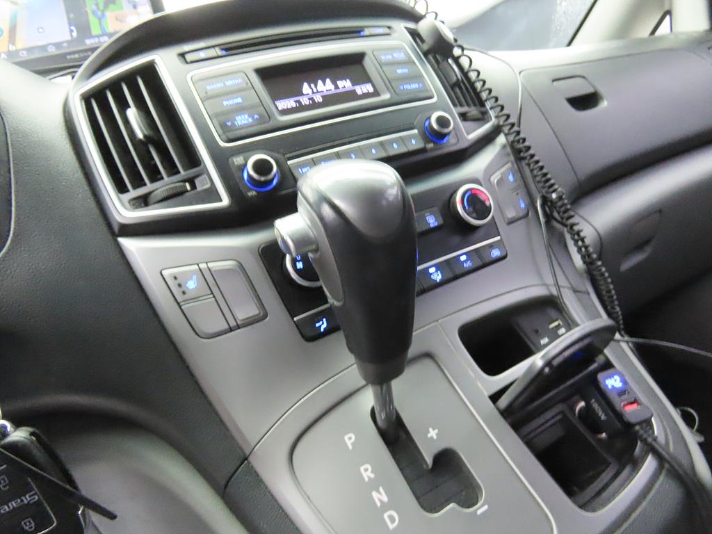 HYUNDAI Starex - Vista 11