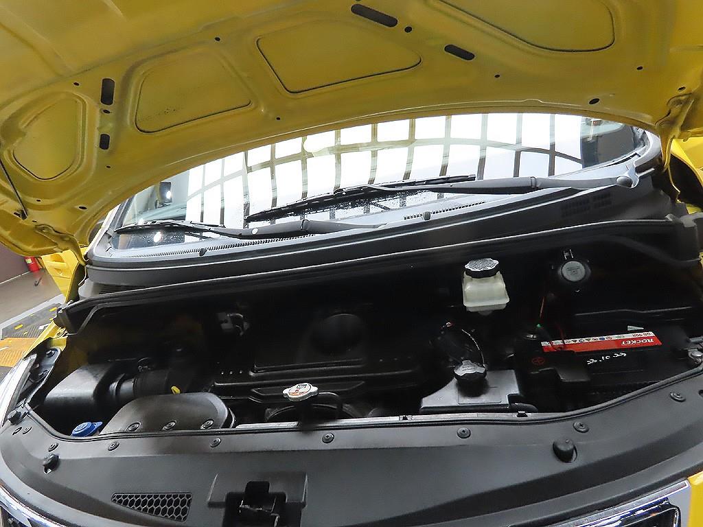 HYUNDAI Starex 2014 Amarillo - Importación desde Corea - HF Imports Iquique - Foto 8