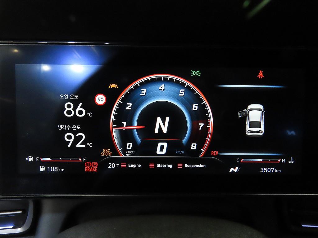 HYUNDAI Avante - Vista 9