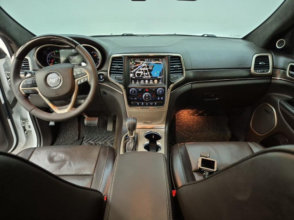 Jeep Cherokee - Vista 6