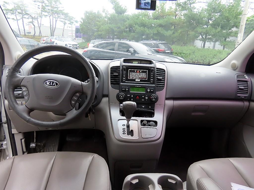 KIA Carnival - Vista 7