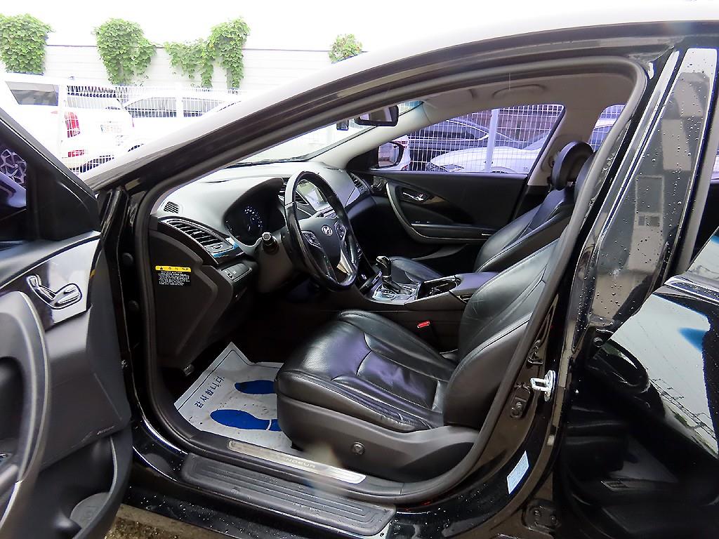 HYUNDAI Grandeur - Vista 5