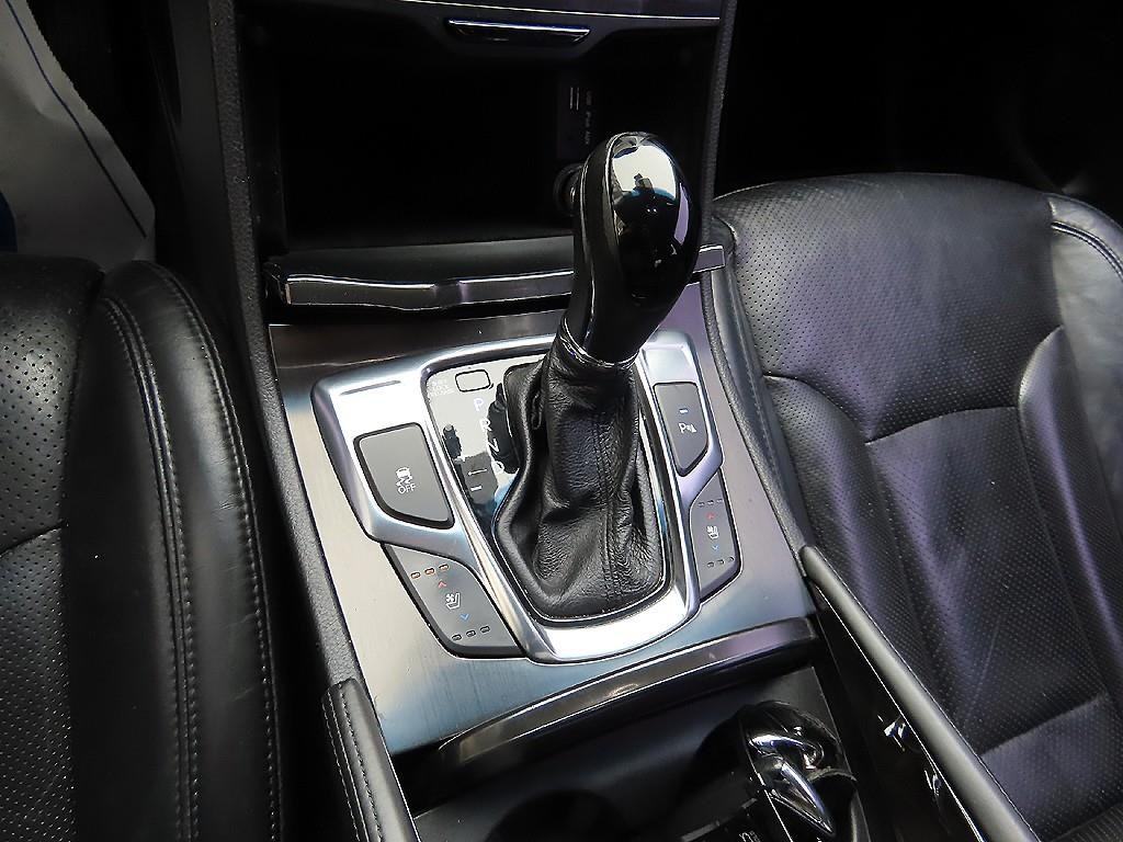 HYUNDAI Grandeur - Vista 10