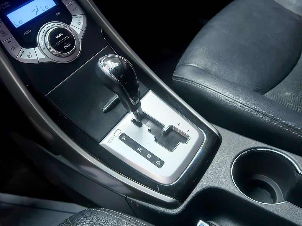 HYUNDAI Avante 2012 Blanco - Importación desde Corea - HF Imports Iquique - Foto 10