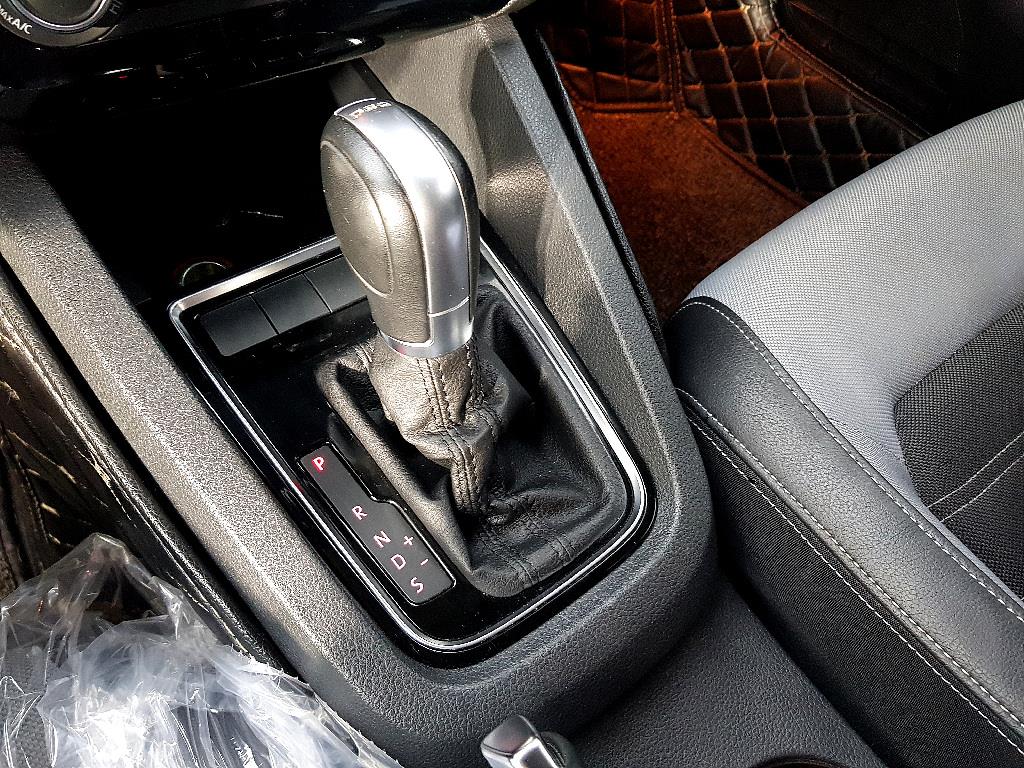 Volkswagen Jetta 2015 Café - Importación desde Corea - HF Imports Iquique - Foto 13