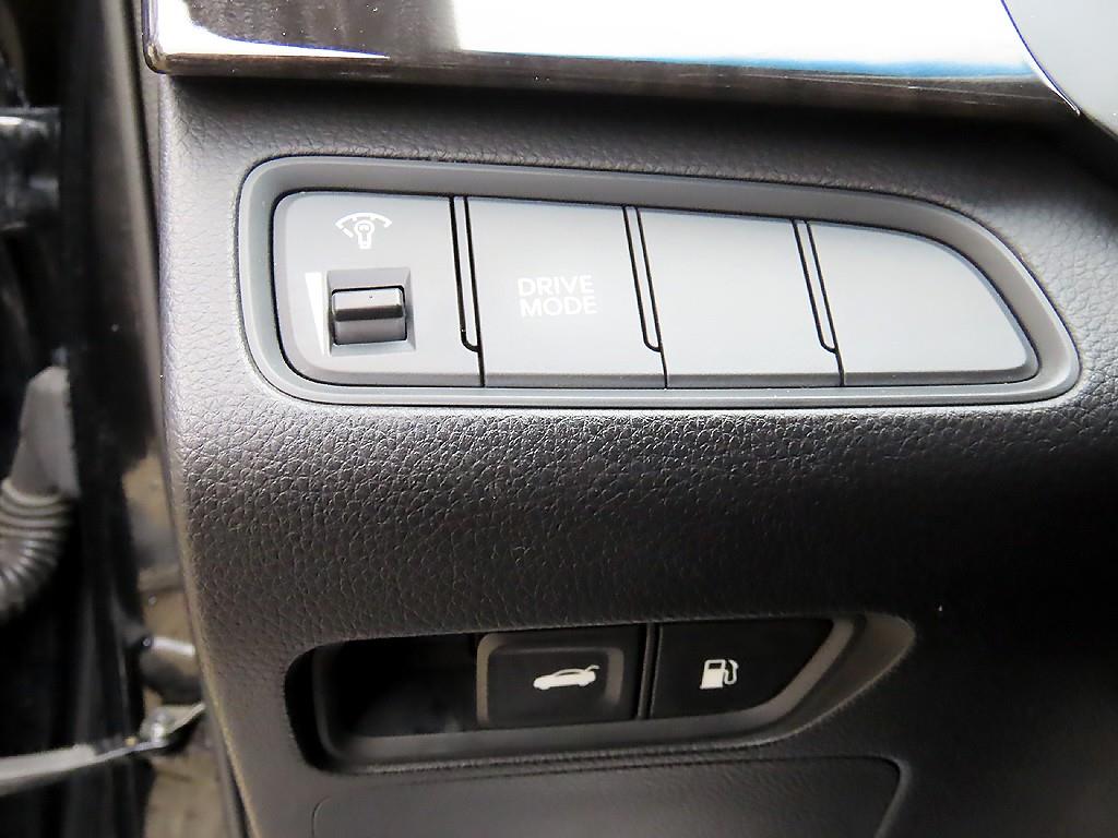 HYUNDAI Grandeur - Vista 12