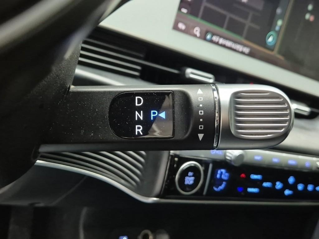 HYUNDAI Ioniq 5 - Vista 8