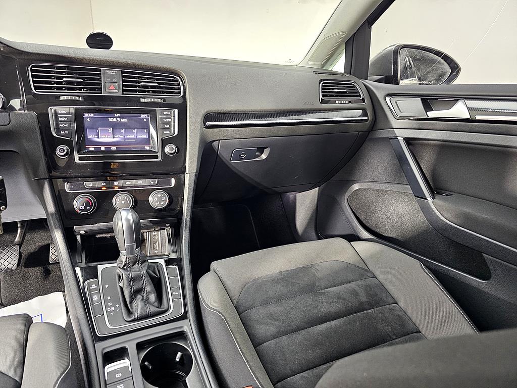 Volkswagen Golf - Vista 10