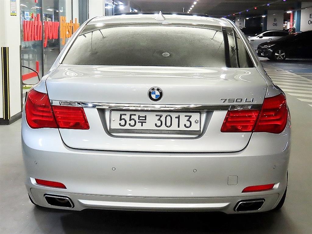 BMW 7 Series - Vista 5